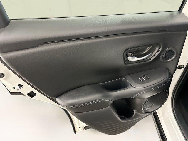 Photo of 2024 Platinum White Pearl Honda HR-V