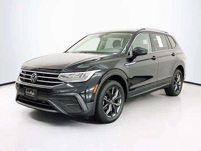 Photo of 2022 Deep Black Pearl Volkswagen Tiguan