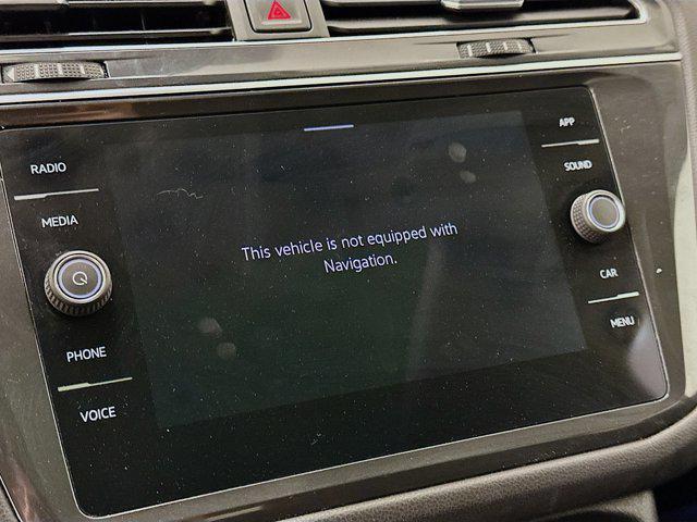 Photo of 2022 Deep Black Pearl Volkswagen Tiguan