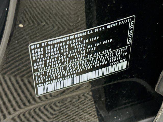Photo of 2022 Deep Black Pearl Volkswagen Tiguan