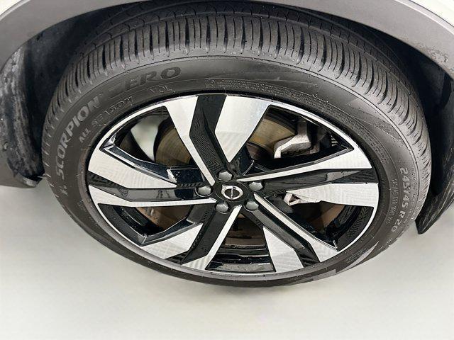 Photo of 2025 Onyx Black Metallic Volvo XC40