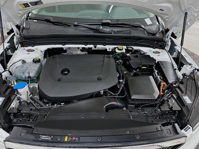 Photo of 2025 Onyx Black Metallic Volvo XC40
