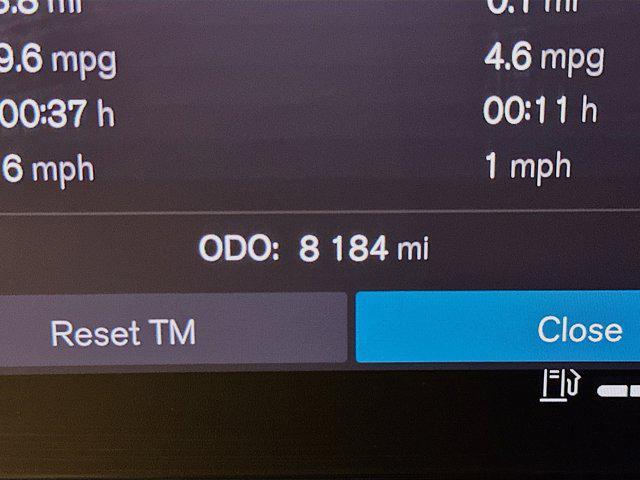 Photo of 2025 Onyx Black Metallic Volvo XC40