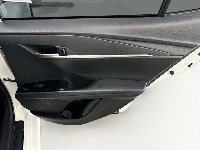 Photo of 2025 Ice Cap Toyota Camry