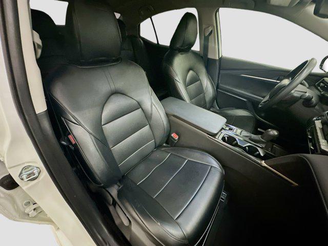 Photo of 2025 Ice Cap Toyota Camry