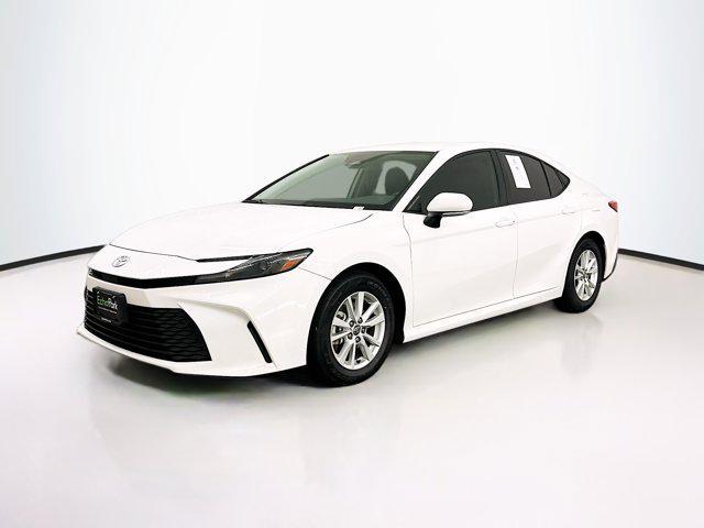 Photo of 2025 Ice Cap Toyota Camry