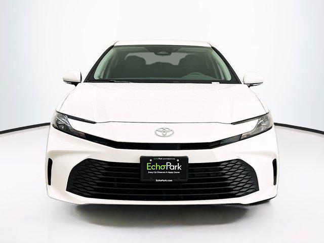 Photo of 2025 Ice Cap Toyota Camry
