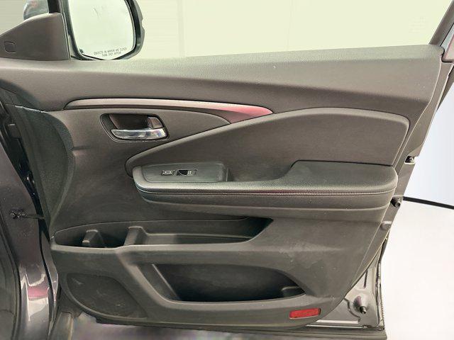 Photo of 2022 Modern Steel Metallic Honda Pilot