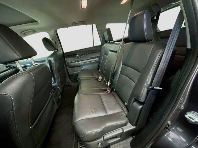 Photo of 2022 Modern Steel Metallic Honda Pilot
