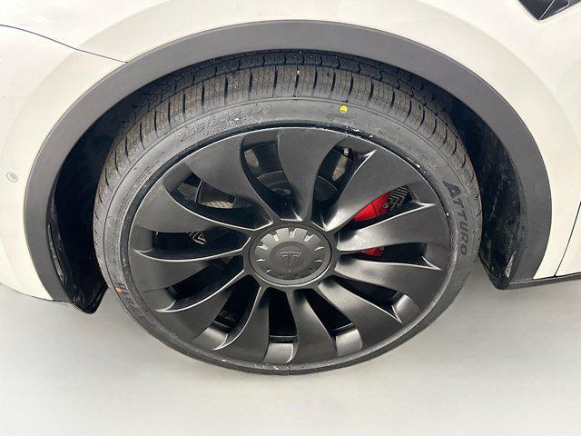 Photo of 2022 Pearl White Multi-Coat Tesla Model Y