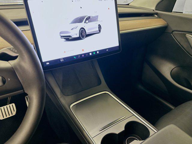 Photo of 2022 Pearl White Multi-Coat Tesla Model Y