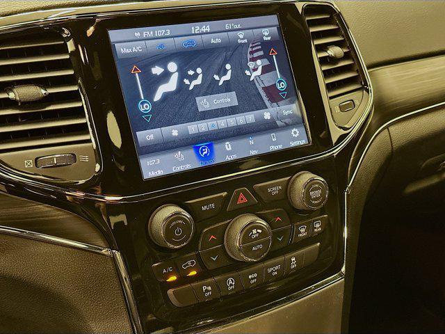 Photo of 2021 Velvet Red Pearlcoat Jeep Grand Cherokee