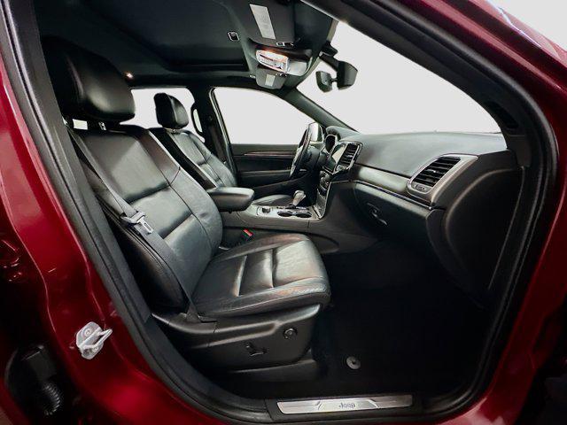 Photo of 2021 Velvet Red Pearlcoat Jeep Grand Cherokee