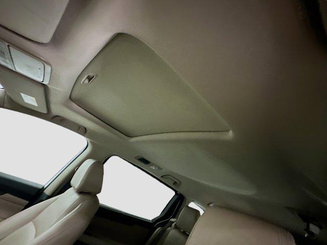 Photo of 2019 White Diamond Pearl Honda Odyssey