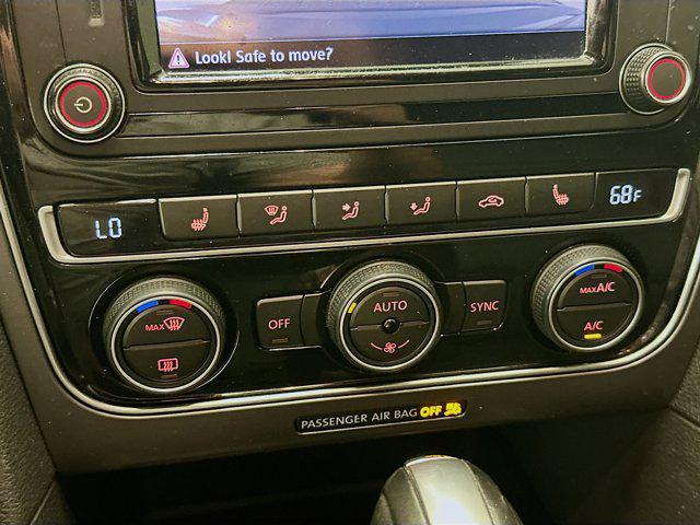 Photo of 2018 Tourmaline Blue Metallic Volkswagen Passat