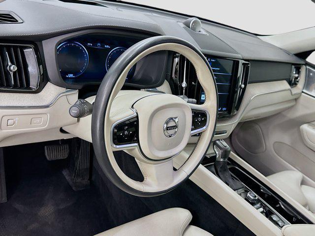 Photo of 2020 Denim Blue Metallic Volvo XC60