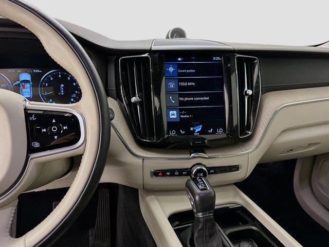Photo of 2020 Denim Blue Metallic Volvo XC60