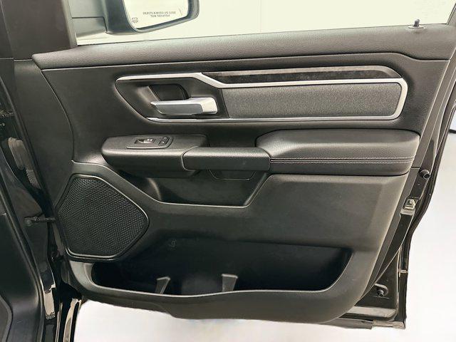 Photo of 2023 Diamond Black Crystal Pearlcoat RAM 1500