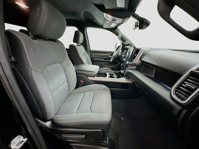Photo of 2023 Diamond Black Crystal Pearlcoat RAM 1500