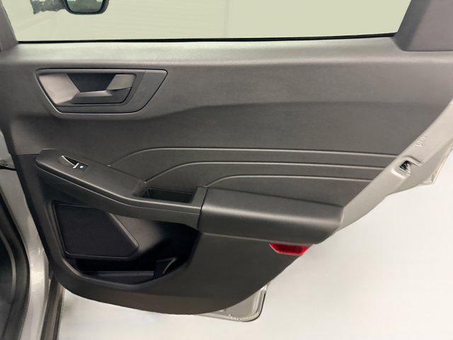 Photo of 2024 Iconic Silver Metallic Ford Escape