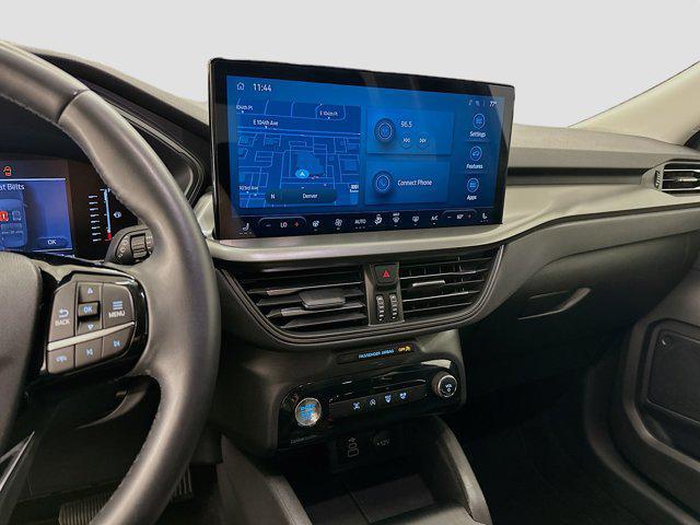 Photo of 2024 Iconic Silver Metallic Ford Escape