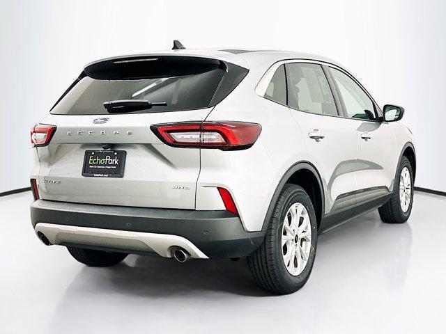 Photo of 2024 Iconic Silver Metallic Ford Escape