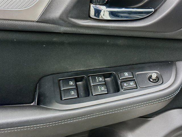 Photo of 2018 Crystal White Pearl Subaru Legacy