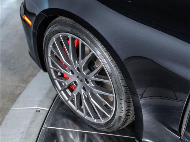 Photo of 2025 Jet Black Metallic Porsche Panamera