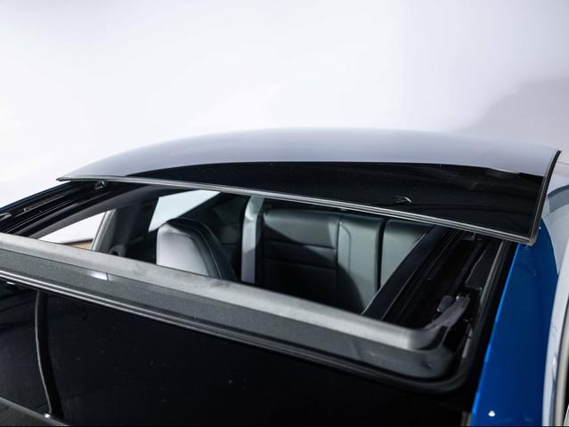 Photo of 2025 Lugano Blue Porsche 911