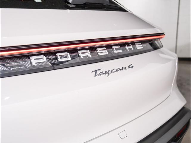 Photo of 2022 Chalk Porsche Taycan