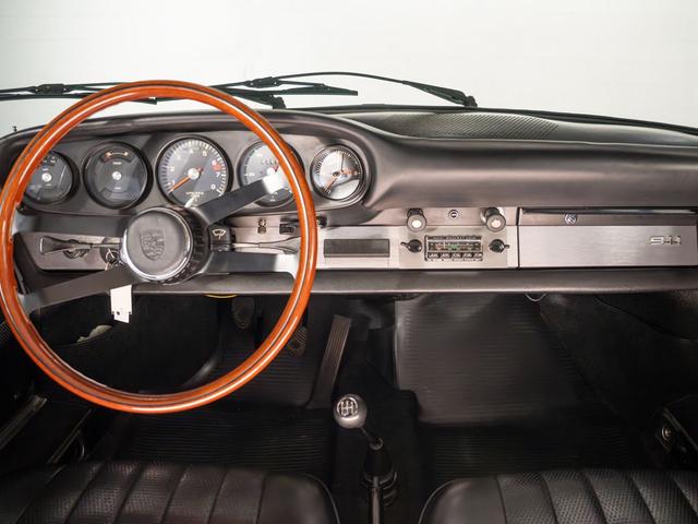 Photo of 1968 Irish Green Porsche 911