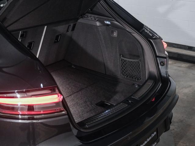 Photo of 2023 Gray Porsche Macan
