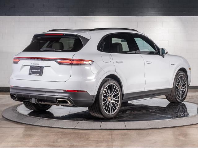 Photo of 2023 White Porsche Cayenne