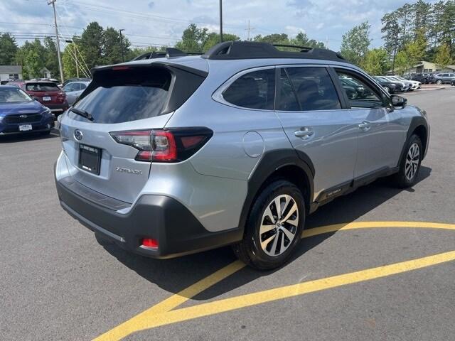 Photo of 2025 Ice Silver Metallic Subaru Outback