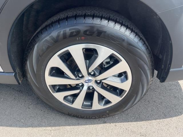 Photo of 2025 Ice Silver Metallic Subaru Outback