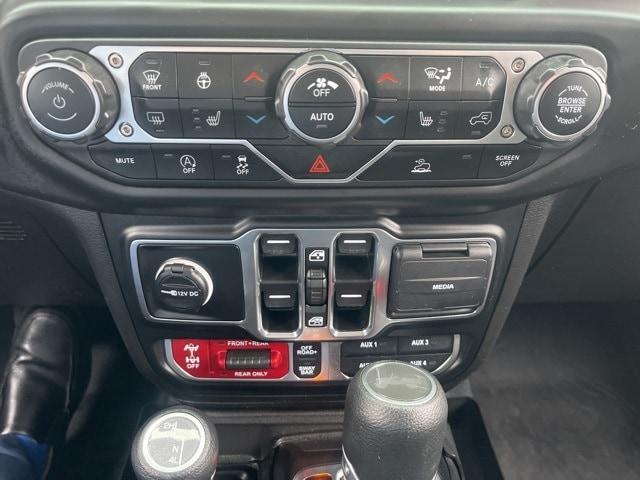 Photo of 2023 Bright White Clearcoat Jeep Wrangler