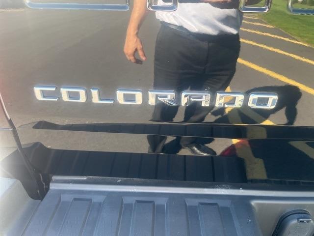 Photo of 2021 Black Chevrolet Colorado