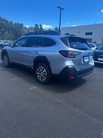 Photo of 2025 Ice Silver Subaru Outback