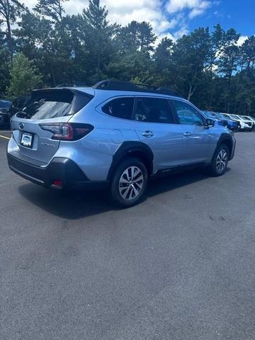 Photo of 2025 Ice Silver Subaru Outback