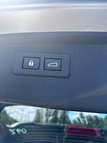Photo of 2025 Ice Silver Subaru Outback