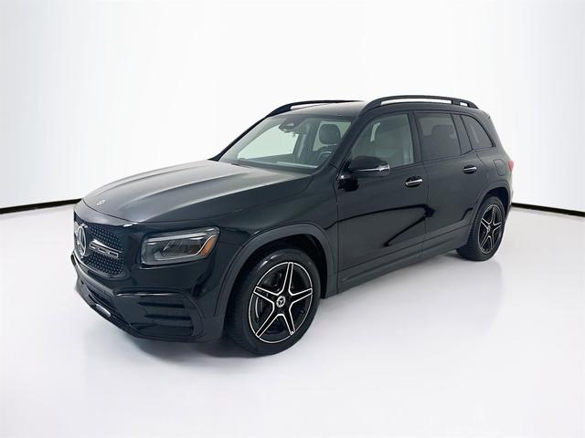 Photo of 2024 Night Black Mercedes-Benz GLB 250