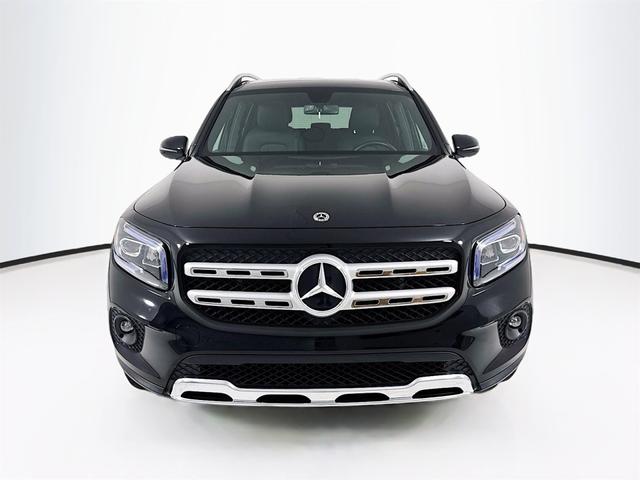 Photo of 2023 Night Black Mercedes-Benz GLB 250