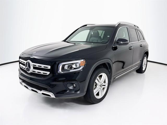 Photo of 2023 Night Black Mercedes-Benz GLB 250