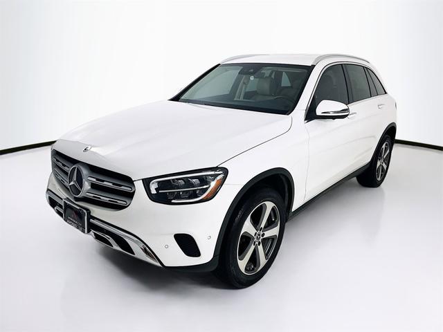 Photo of 2022 Polar White Mercedes-Benz GLC 300
