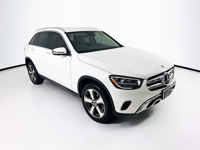 Photo of 2022 Polar White Mercedes-Benz GLC 300