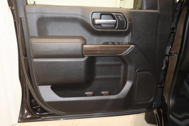 Photo of 2019 Black Chevrolet Silverado 1500