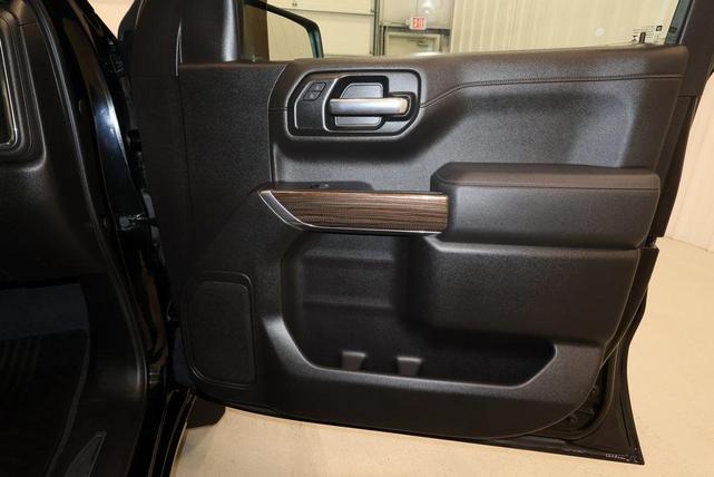 Photo of 2019 Black Chevrolet Silverado 1500