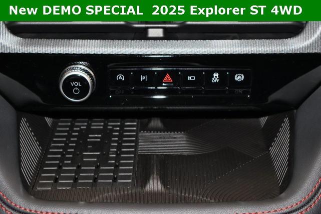 Photo of 2025 Vapor Blue Metallic Ford Explorer