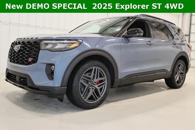 Photo of 2025 Vapor Blue Metallic Ford Explorer