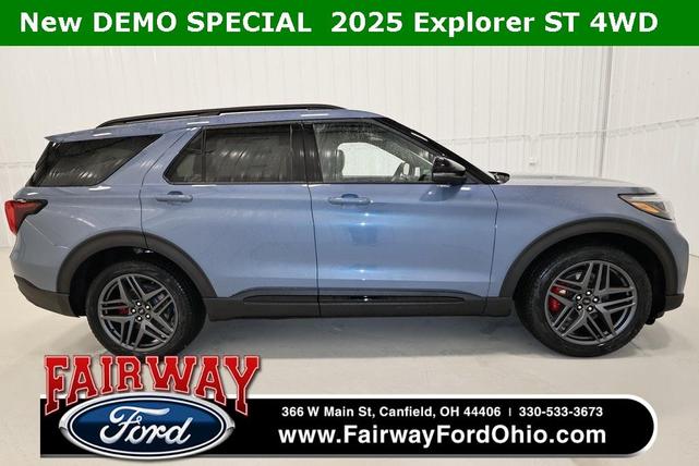 Photo of 2025 Vapor Blue Metallic Ford Explorer
